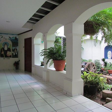 Hotel Villa Serena San Benito 圣萨尔瓦多 外观 照片