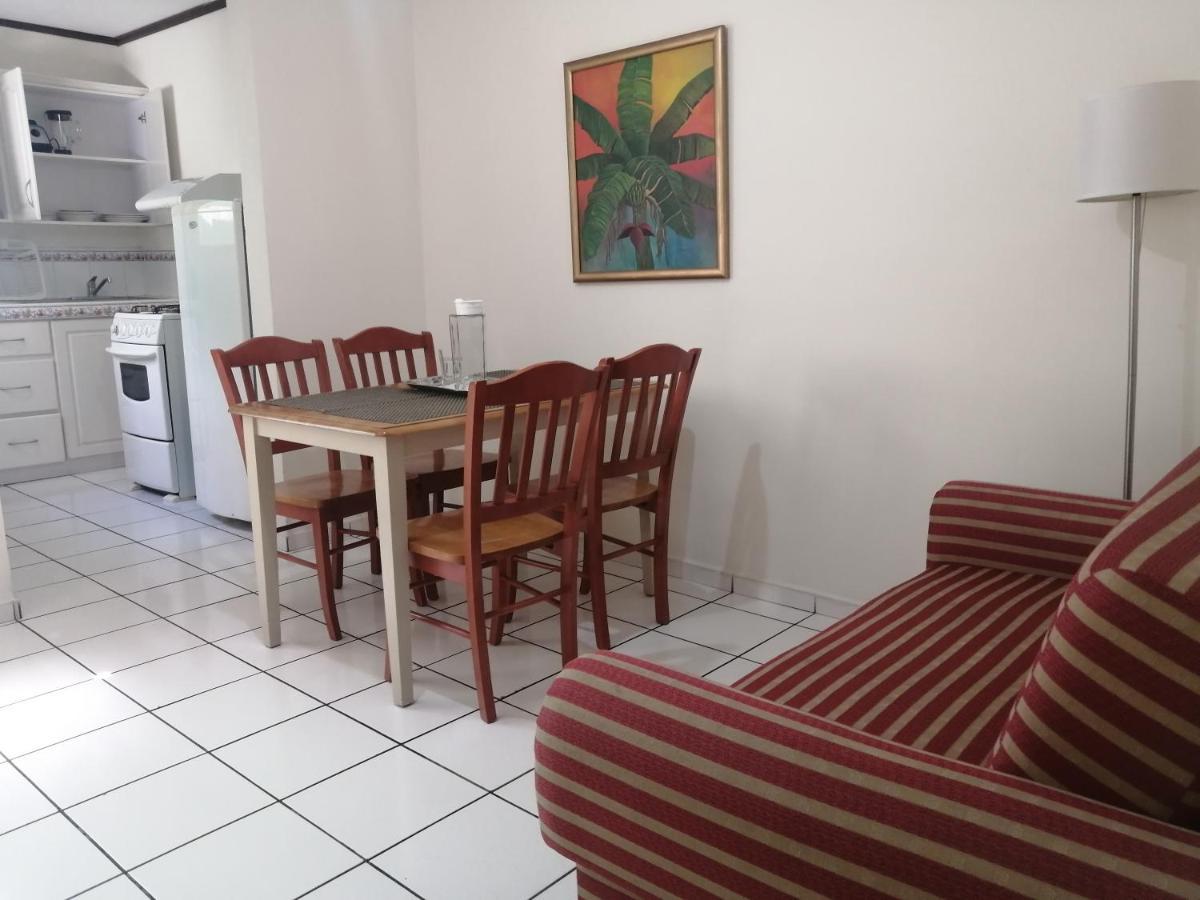 Hotel Villa Serena San Benito 圣萨尔瓦多 外观 照片