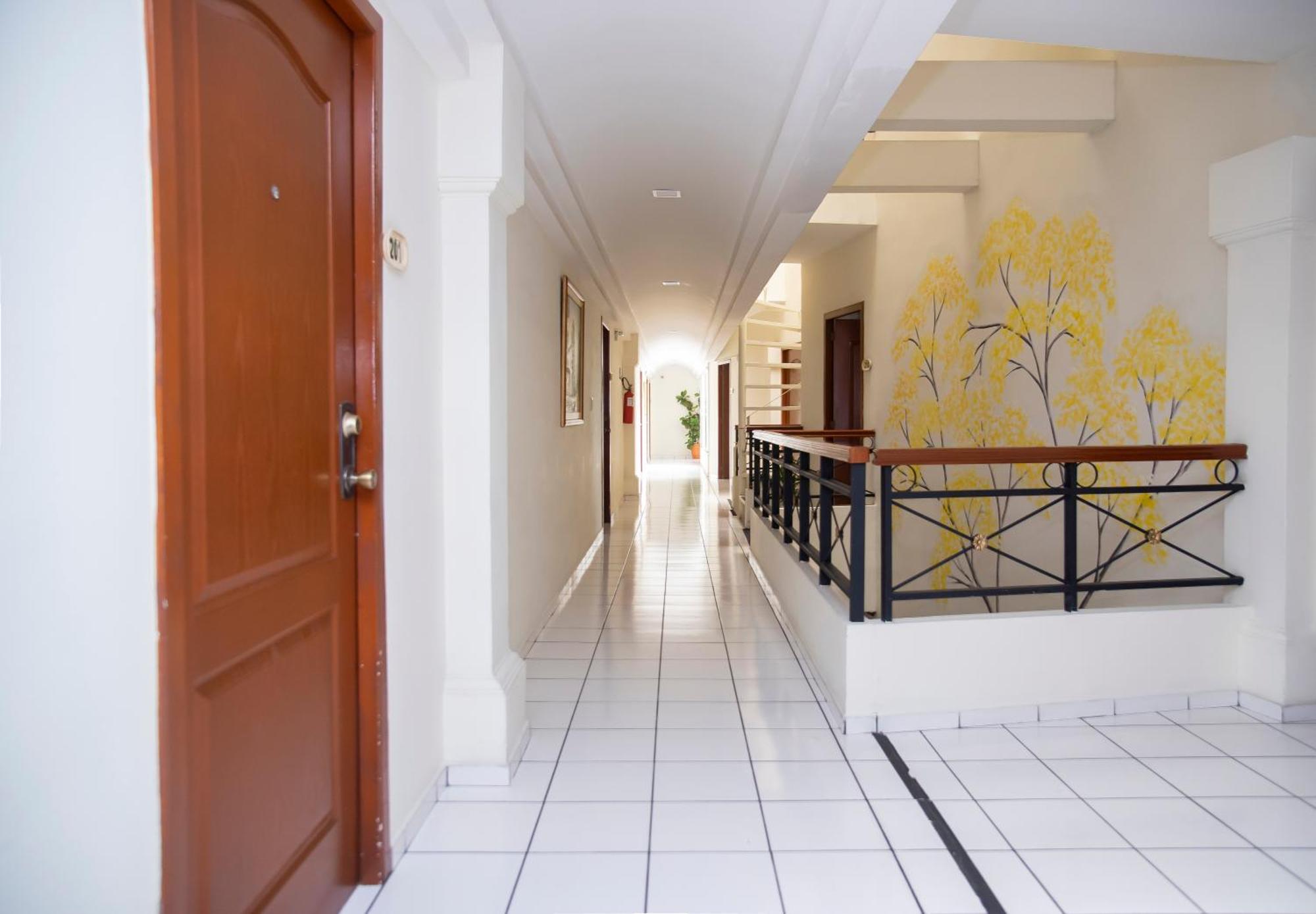 Hotel Villa Serena San Benito 圣萨尔瓦多 外观 照片