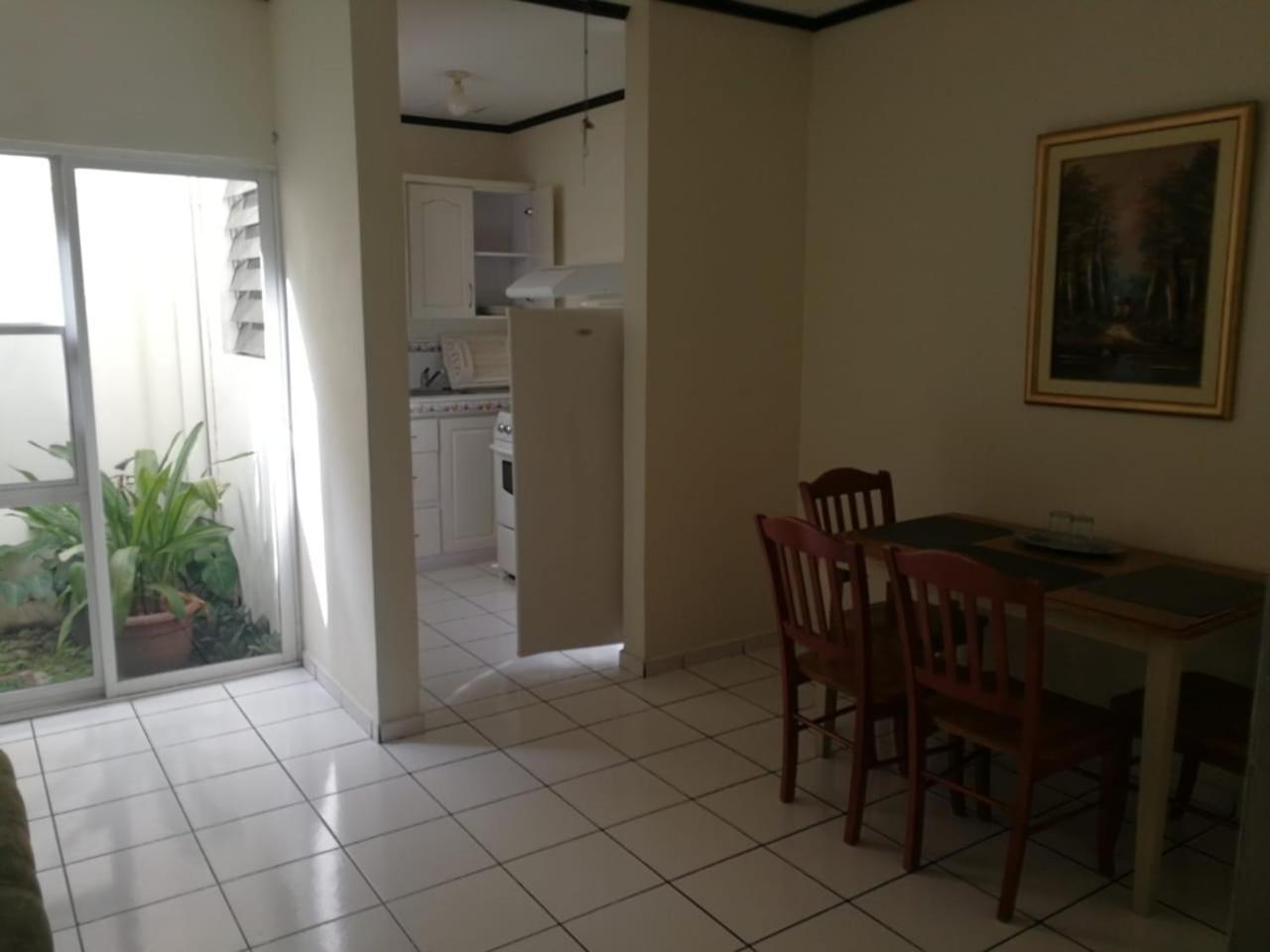 Hotel Villa Serena San Benito 圣萨尔瓦多 外观 照片